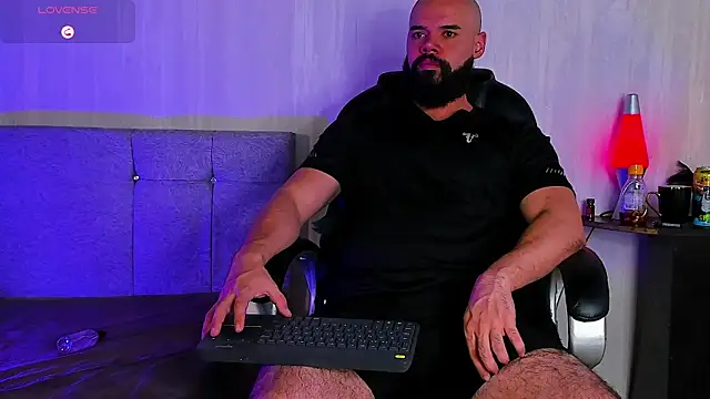 Luke Diaz7 online show from April 2026 08:32:02 PM