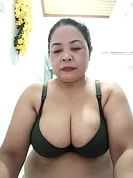 Baby-bigtits2024 online show from September 2025 01:46:02 PM
