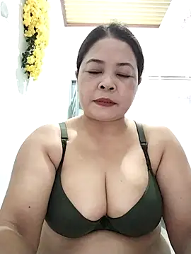 Baby-bigtits2024 online show from September 2025 01:25:02 PM