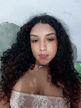 Snapshot of Majo_BigTits chatting on November 2025 09:53:01 AM Majo BigTits online show from November 2025 09:53:01 AM