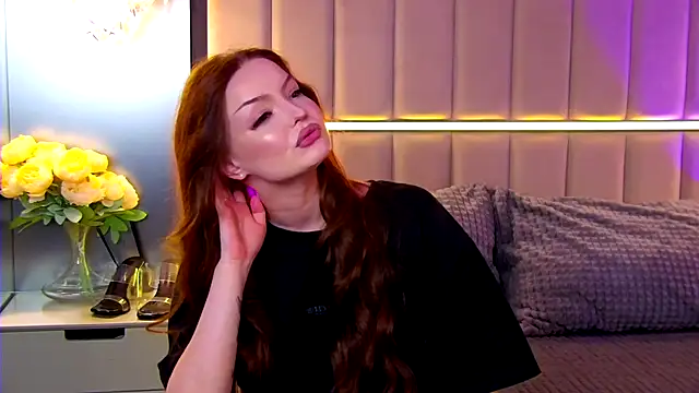 AlexaBright online show from November 2025 06:08:01 PM