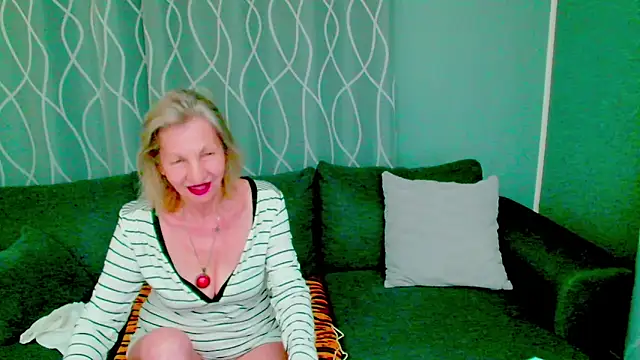 Snapshot of adeleadison chatting on September 2025 02:44:01 AM adeleadison online show from September 2025 02:44:01 AM