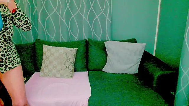 Snapshot of adeleadison chatting on October 2025 08:00:02 PM adeleadison online show from October 2025 08:00:02 PM