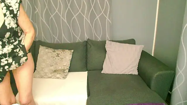 Snapshot of adeleadison chatting on November 2025 08:30:02 PM adeleadison online show from November 2025 08:30:02 PM