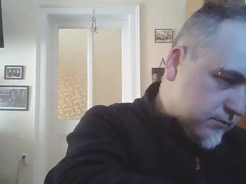 Szolga10 online show from March 2026 01:01:01 PM