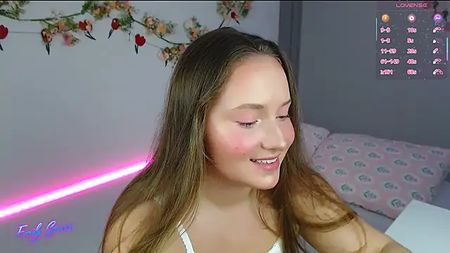 Snapshot of EmilyxxGraces chatting on May 2026 11:44:02 PM EmilyxxGraces online show from May 2026 11:44:02 PM