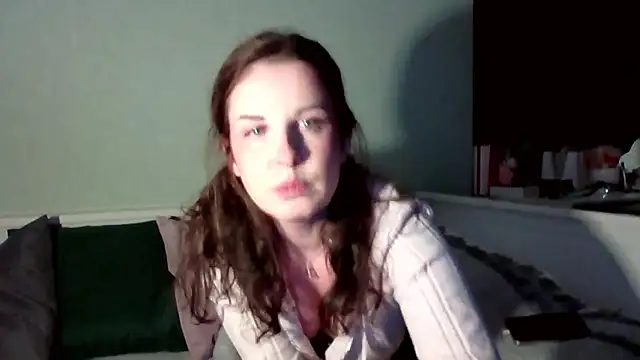 MollyBer online show from February 2026 07:10:01 PM