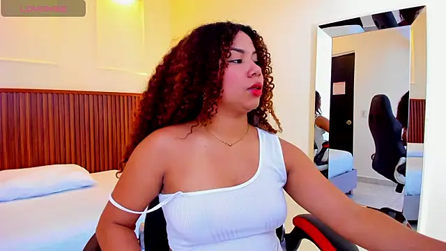 Snapshot of MELINAMARTINS chatting on March 2025 07:18:01 PM MELINAMARTINS online show from March 2025 07:18:01 PM