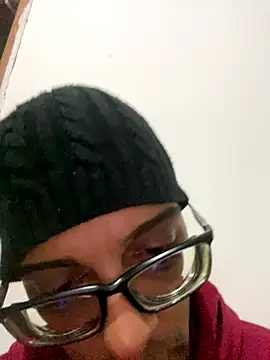 Snapshot of Diegodelicia chatting on November 2025 05:29:01 AM Diegodelicia online show from November 2025 05:29:01 AM