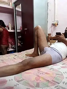 Snapshot of Hot_couple493 chatting on May 2026 07:31:01 PM Hot couple493 online show from May 2026 07:31:01 PM