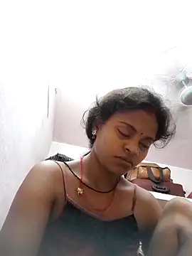 Snapshot of Hot_couple493 chatting on May 2026 08:39:02 PM Hot couple493 online show from May 2026 08:39:02 PM