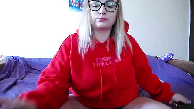 Snapshot of YourSwetiwGirl chatting on April 2026 08:52:02 AM YourSwetiwGirl online show from April 2026 08:52:02 AM