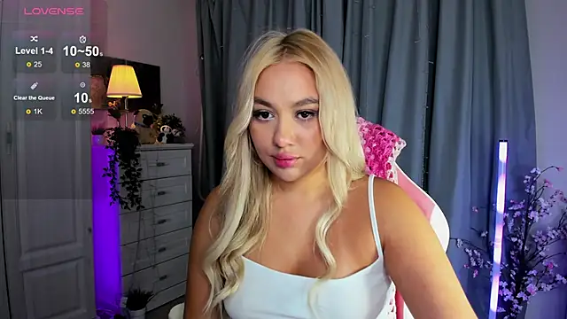 Snapshot of _Loneve__ chatting on November 2025 04:10:02 PM Loneve online show from November 2025 04:10:02 PM