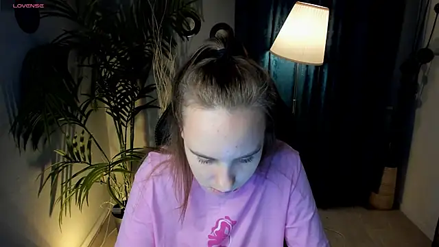 Lika 0ne online show from September 2025 11:57:01 AM