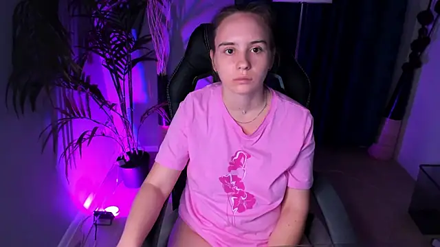 Lika 0ne online show from October 2025 11:09:01 AM