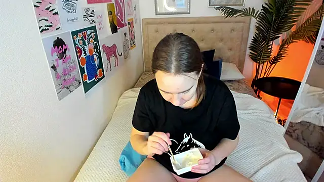 Lika 0ne online show from February 2026 12:23:02 PM