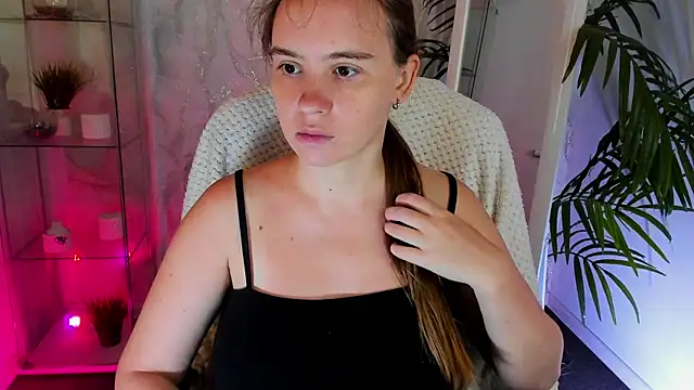 Snapshot of Lika_0ne chatting on July 2026 12:07:01 PM Lika 0ne online show from July 2026 12:07:01 PM