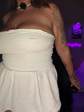 Snapshot of bossyroxy84 chatting on December 2025 02:54:02 AM bossyroxy84 online show from December 2025 02:54:02 AM