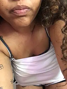 Snapshot of Anitta_bell chatting on February 2026 02:06:02 AM Anitta bell online show from February 2026 02:06:02 AM