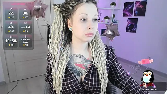 Snapshot of HoneySallyMoore chatting on January 2025 08:40:02 PM HoneySallyMoore online show from January 2025 08:40:02 PM