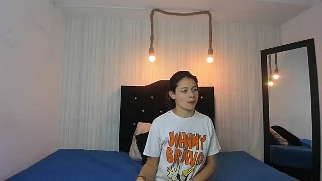 Snapshot of nicky_angel1 chatting on March 2025 09:43:02 PM nicky angel1 online show from March 2025 09:43:02 PM
