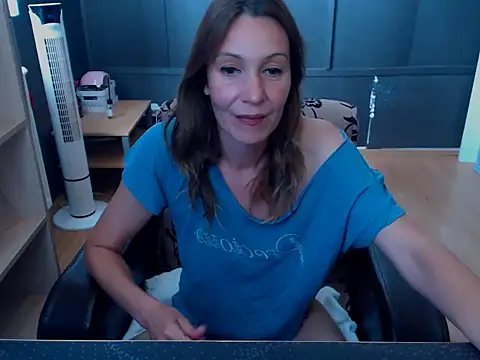 hannaha online show from June 2026 11:49:02 AM