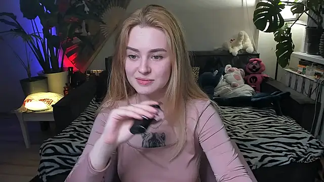 Snapshot of Alexa_Pirs chatting on March 2026 04:21:02 PM Alexa Pirs online show from March 2026 04:21:02 PM