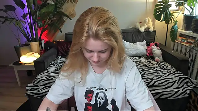 Snapshot of Alexa_Pirs chatting on March 2026 12:10:02 PM Alexa Pirs online show from March 2026 12:10:02 PM