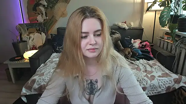 Snapshot of Alexa_Pirs chatting on April 2026 01:35:01 PM Alexa Pirs online show from April 2026 01:35:01 PM