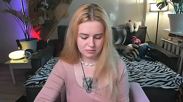 Alexa Pirs online show from June 2026 03:14:02 PM