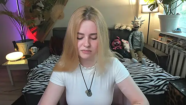 Alexa Pirs online show from June 2026 11:03:01 AM