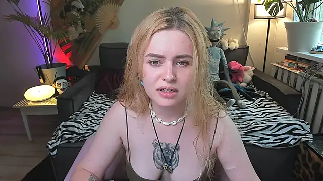 Alexa Pirs online show from June 2026 01:41:02 PM