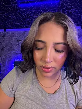 Snapshot of Scarlett-LS chatting on June 2026 02:33:02 AM Scarlett-LS online show from June 2026 02:33:02 AM
