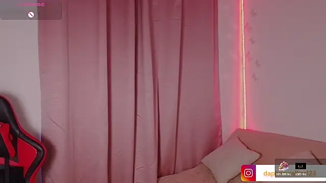 Daphnewalker   online show from March 2026 12:45:02 PM