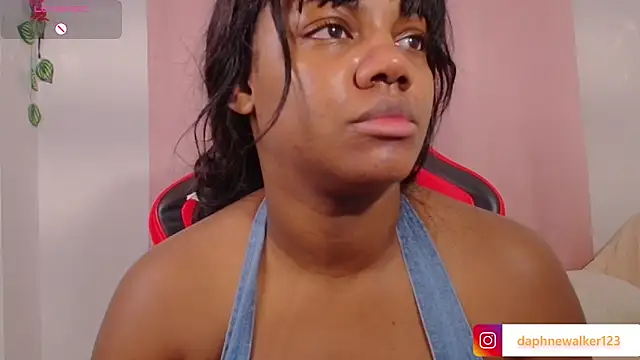 Daphnewalker   online show from March 2026 01:01:01 PM