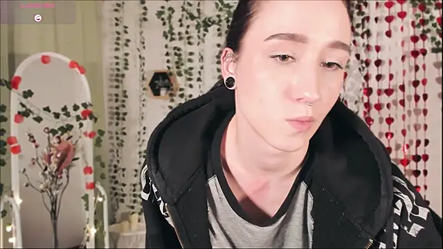 Snapshot of Smoke_of_soul_ chatting on February 2025 07:21:01 PM Smoke of soul online show from February 2025 07:21:01 PM