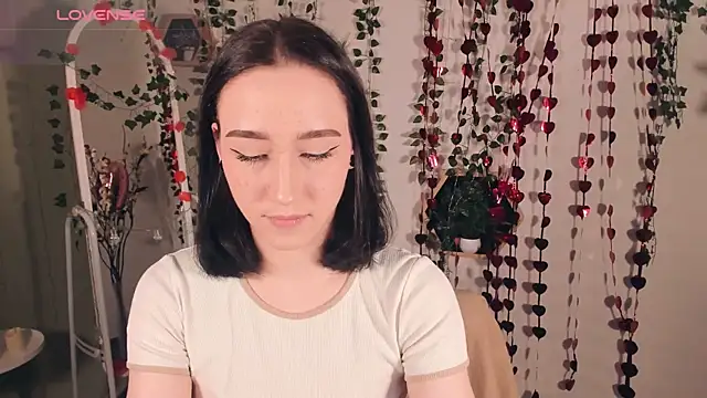 Snapshot of Smoke_of_soul_ chatting on February 2025 01:47:02 PM Smoke of soul online show from February 2025 01:47:02 PM