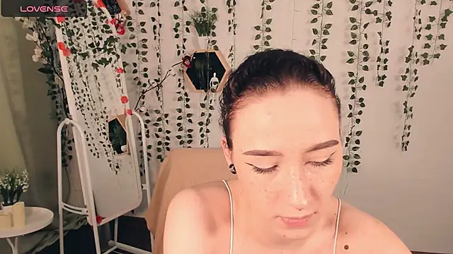 Snapshot of Smoke_of_soul_ chatting on March 2025 01:51:01 PM Smoke of soul online show from March 2025 01:51:01 PM