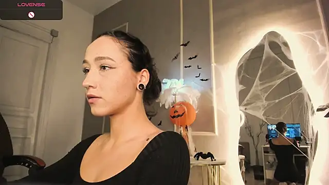 Snapshot of Smoke_of_soul_ chatting on October 2025 02:02:01 PM Smoke of soul online show from October 2025 02:02:01 PM