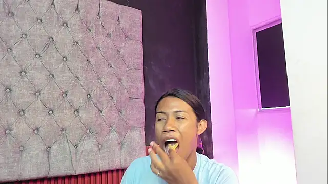 AntoniSantoss online show from February 2026 08:20:02 PM