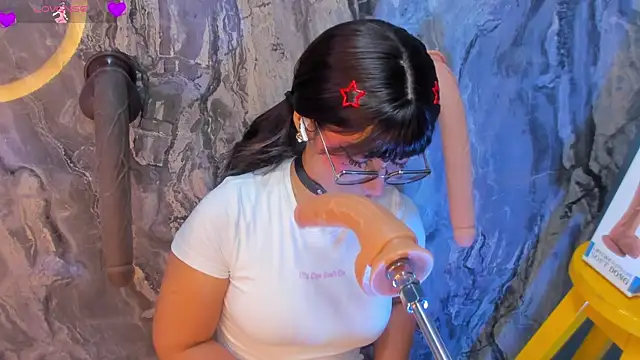 Snapshot of linda_sofi__ chatting on March 2026 08:41:01 PM linda sofi online show from March 2026 08:41:01 PM