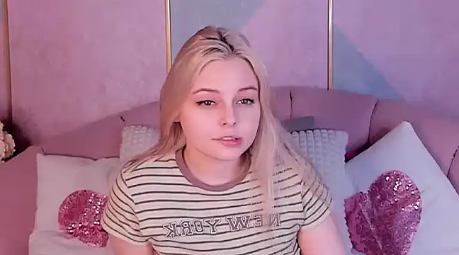 Snapshot of CLAIRE_VOGT chatting on February 2025 08:53:02 PM CLAIRE VOGT online show from February 2025 08:53:02 PM