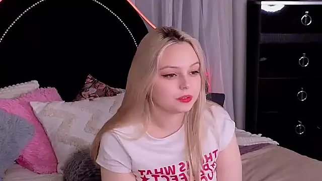 Snapshot of CLAIRE_VOGT chatting on March 2025 04:53:01 PM CLAIRE VOGT online show from March 2025 04:53:01 PM