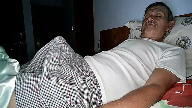Snapshot of elver271@xh chatting on December 2025 12:45:01 PM elver271xh online show from December 2025 12:45:01 PM