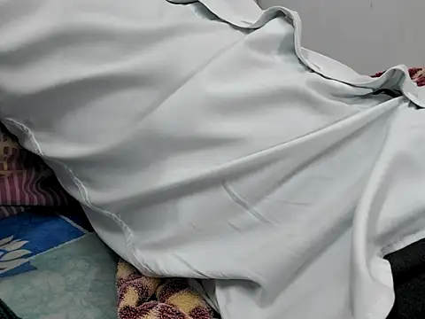 Snapshot of Lustyluckyy chatting on October 2025 07:52:02 AM Lustyluckyy online show from October 2025 07:52:02 AM