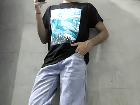 Snapshot of Lustyluckyy chatting on October 2025 04:13:01 PM Lustyluckyy online show from October 2025 04:13:01 PM