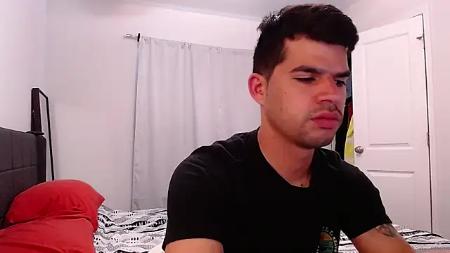 Snapshot of lancebrek chatting on March 2025 02:12:01 PM lancebrek online show from March 2025 02:12:01 PM