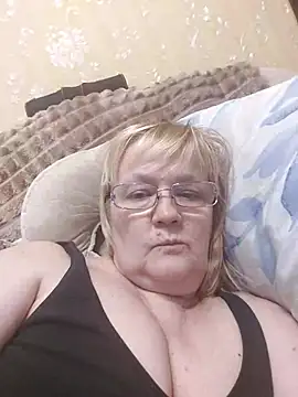 Snapshot of Violet5364 chatting on March 2026 09:43:01 PM Violet5364 online show from March 2026 09:43:01 PM