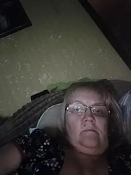 Snapshot of Violet5364 chatting on March 2026 09:51:02 PM Violet5364 online show from March 2026 09:51:02 PM