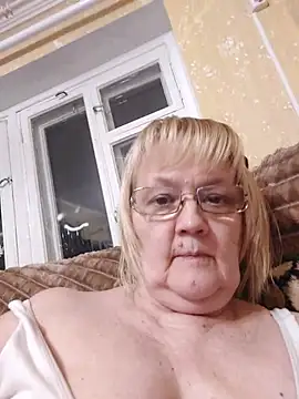 Snapshot of Violet5364 chatting on March 2026 07:47:02 PM Violet5364 online show from March 2026 07:47:02 PM